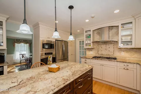Kitchen - 1341 Partridge Dr, Castleton On Hudson, NY 12033 photo 2 of 8