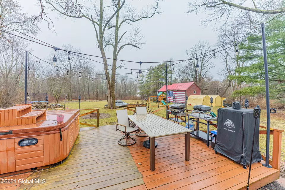 929 Pearse Rd, Niskayuna, NY 12309 26 Photos Movoto