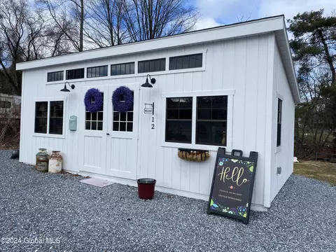 12 Tobey St, Port Henry, NY 12974