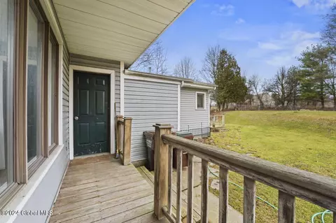 Exterior - 2001 New Scotland Rd, Slingerlands, NY 12159 photo 6 of 15