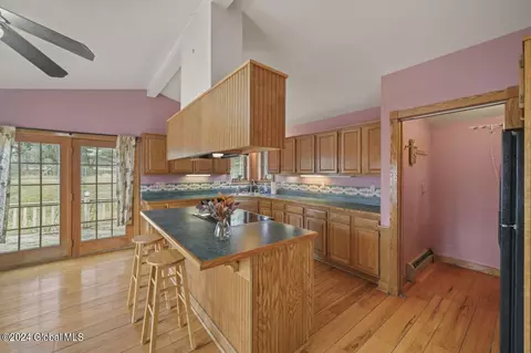 Kitchen - 2001 New Scotland Rd, Slingerlands, NY 12159 photo 1 of 6