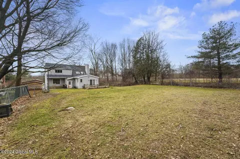 Exterior - 2001 New Scotland Rd, Slingerlands, NY 12159 photo 12 of 15