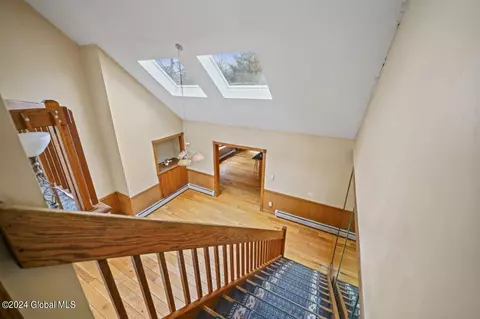 Entry Way - 2001 New Scotland Rd, Slingerlands, NY 12159 photo 9 of 10