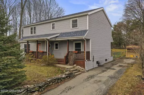 Exterior - 2001 New Scotland Rd, Slingerlands, NY 12159 photo 2 of 15