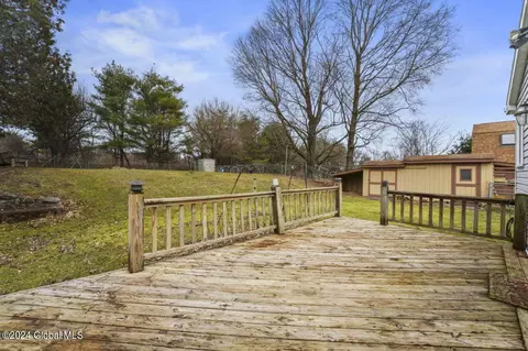 Exterior - 2001 New Scotland Rd, Slingerlands, NY 12159 photo 8 of 15