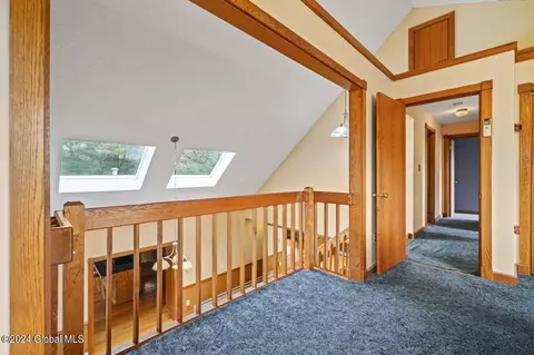Entry Way - 2001 New Scotland Rd, Slingerlands, NY 12159 photo 10 of 10