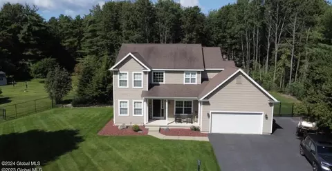 20 Westberry Way, Queensbury, NY 12804