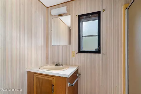 Bath - 444 Burroughs Rd, Schenevus, NY 12155 photo 1 of 3
