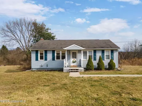 738 Bunker Hill Rd, Nassau, NY 12123