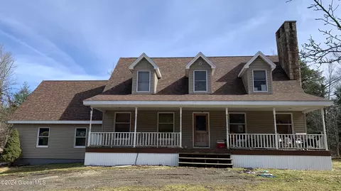 190 Cross Rd, Delanson, NY 12053