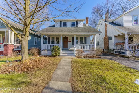 40 Lawnridge Ave, Albany, NY 12208