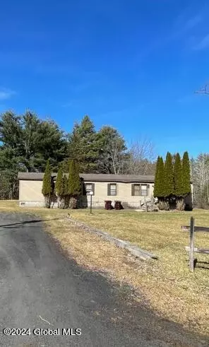199 Phillips Rd, Valley Falls, NY 12185