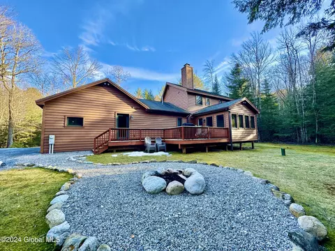317 New Vermont Rd, Bolton, NY 12814