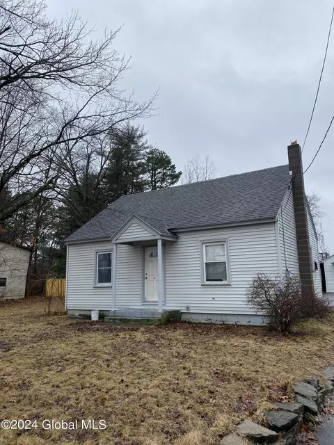 3317 S Thompson St, Schenectady, NY 12306