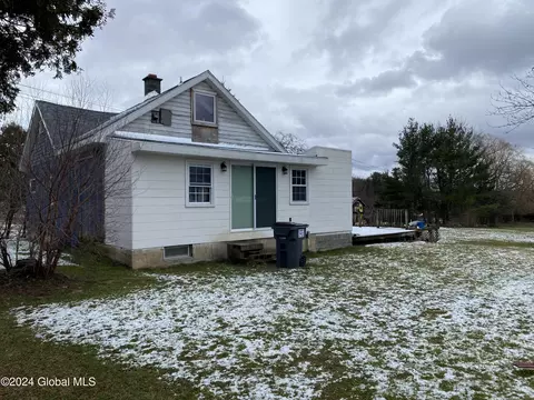 135 Shuttleworth Ave, Hagaman, NY 12086