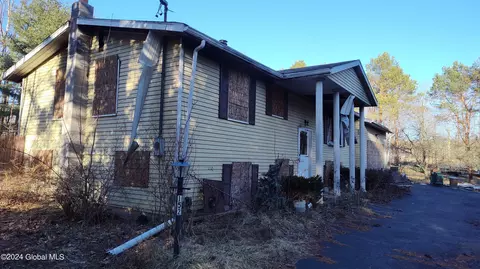152 County Route 401, Greenville, NY 12083