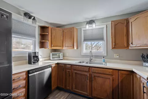 832 Woodstock Rd, East Berne, NY 12059 photo 9