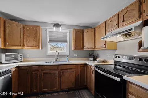 832 Woodstock Rd, East Berne, NY 12059 photo 7