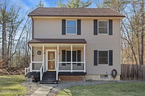 138 Ernst Rd, Wilton, NY 12831