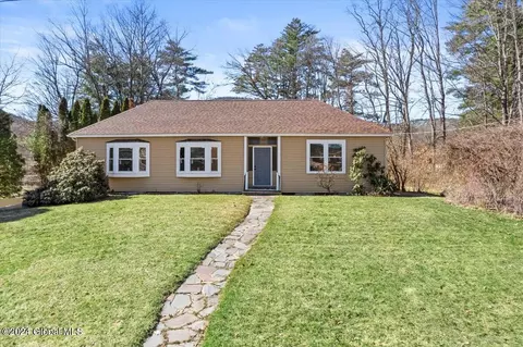 233 Ottawa St, Lake George, NY 12845