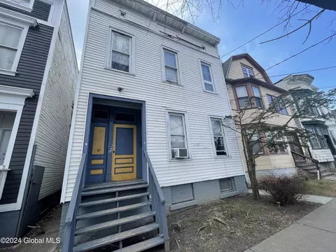 556 Washington Ave, Albany, NY 12203