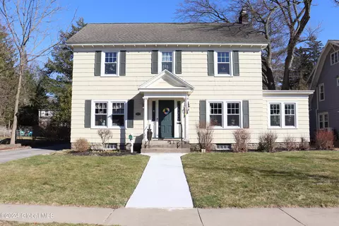 1388 Keyes Ave, Niskayuna, NY 12309