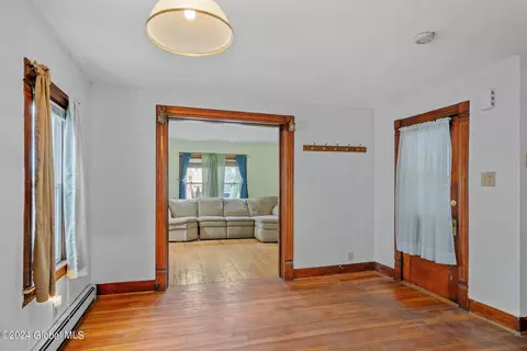440 Fourth St, Schenectady, NY 12306 photo 5