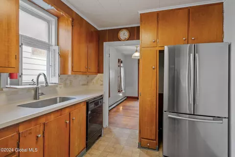 440 Fourth St, Schenectady, NY 12306 photo 16