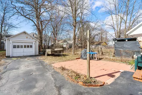 440 Fourth St, Schenectady, NY 12306 photo 33