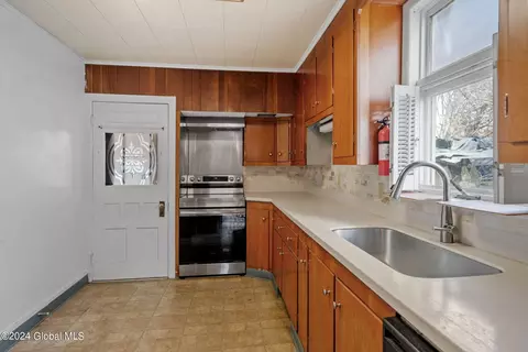 440 Fourth St, Schenectady, NY 12306 photo 18