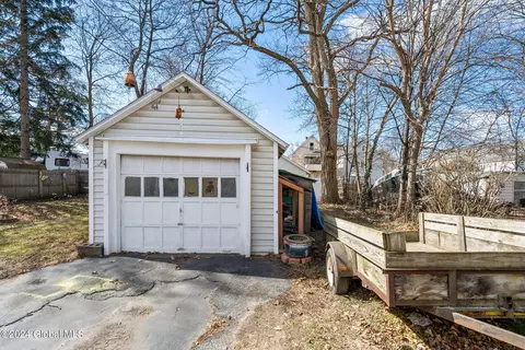 440 Fourth St, Schenectady, NY 12306 photo 34