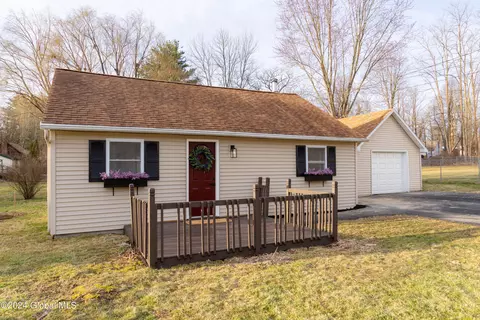 6 Nolan Rd, Ballston Lake, NY 12019