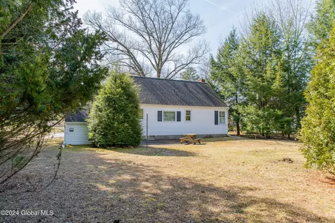 147 Willow Ln, Glenville, NY 12302 photo 33