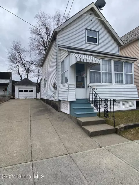 1328 8th Ave, Schenectady, NY 12303