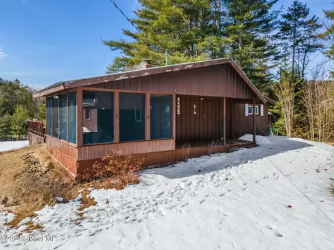 20 Jestand Rd, Stony Creek, NY 12878