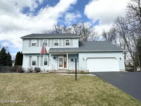 38 Ausable Frks, Colonie, NY 12205