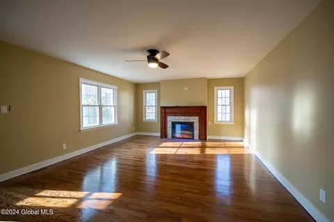 74 Elsmere Ave, Delmar, NY 12054 photo 4