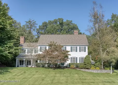 91 Western Ave, Delmar, NY 12054