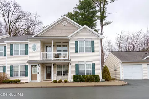89 Morning Glory Way, Rotterdam, NY 12306
