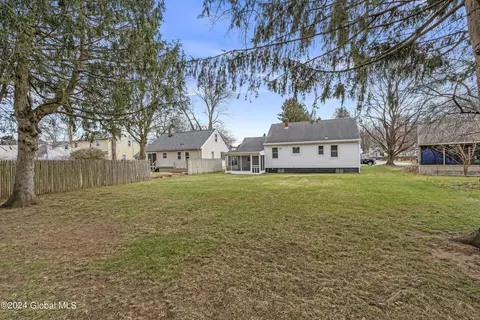 Exterior - 301 Stoodley Place Pl, Schenectady, NY 12303 photo 3 of 6