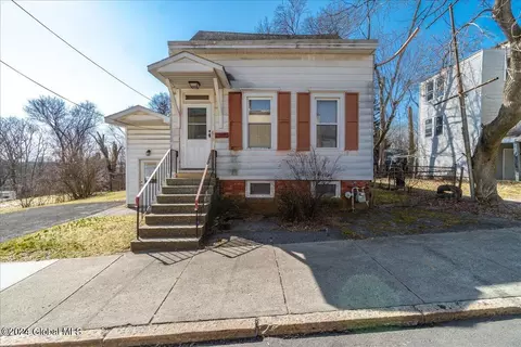 80 Osborne St, Albany, NY 12202