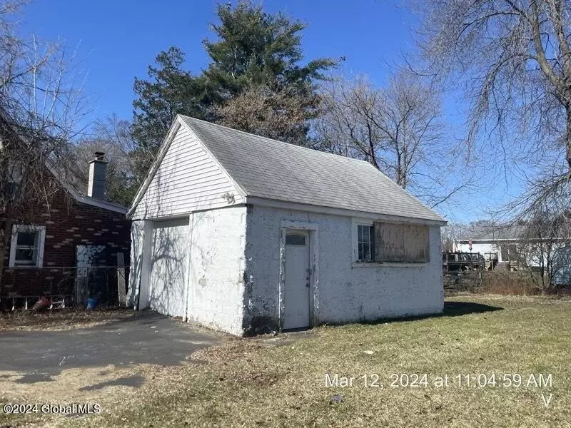 30 Wilkins Ave, Colonie, NY 12205 8 Photos Movoto