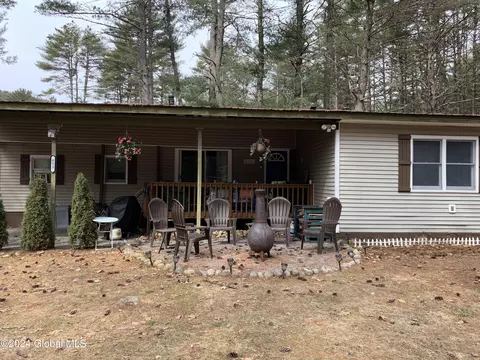 853 River Rd, Warrensburg, NY 12885