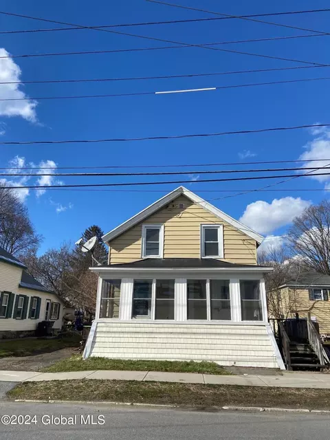 66 Mccrea St, Fort Edward, NY 12828