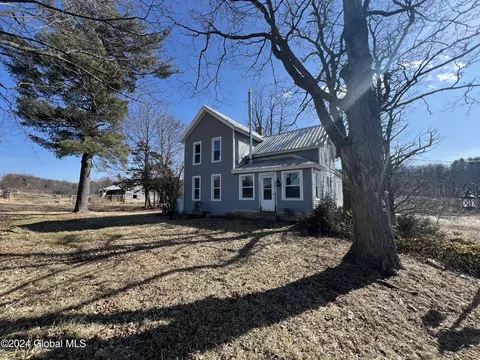 338 Sulphur Springs Rd, Pattersonville, NY 12137