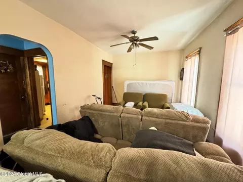 Living - 7 Gebhardt St, Schenectady, NY 12304 photo 2 of 3