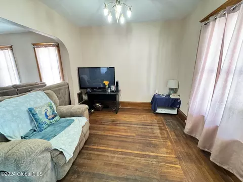 Living - 7 Gebhardt St, Schenectady, NY 12304 photo 1 of 3