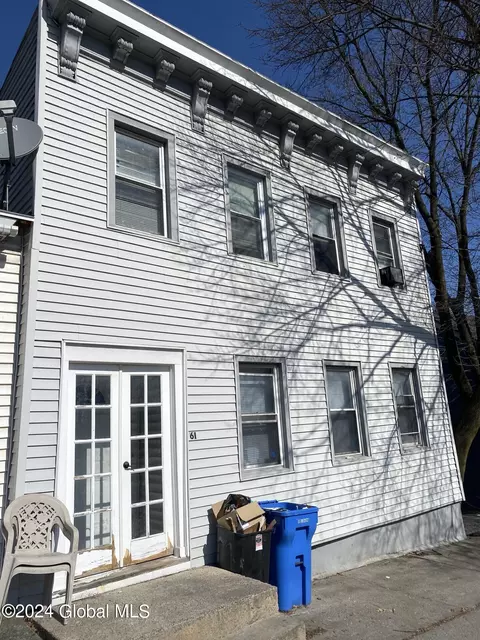 61 Mccarty Ave, Albany, NY 12202