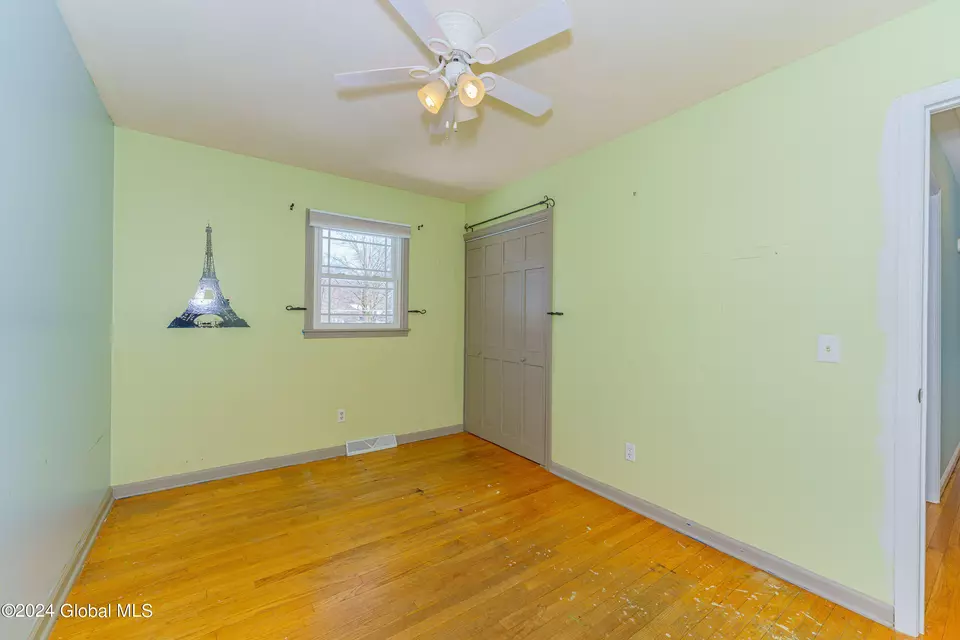 Bedroom - 46 Fredericks Rd, Glenville, NY 12302 photo 2 of 2