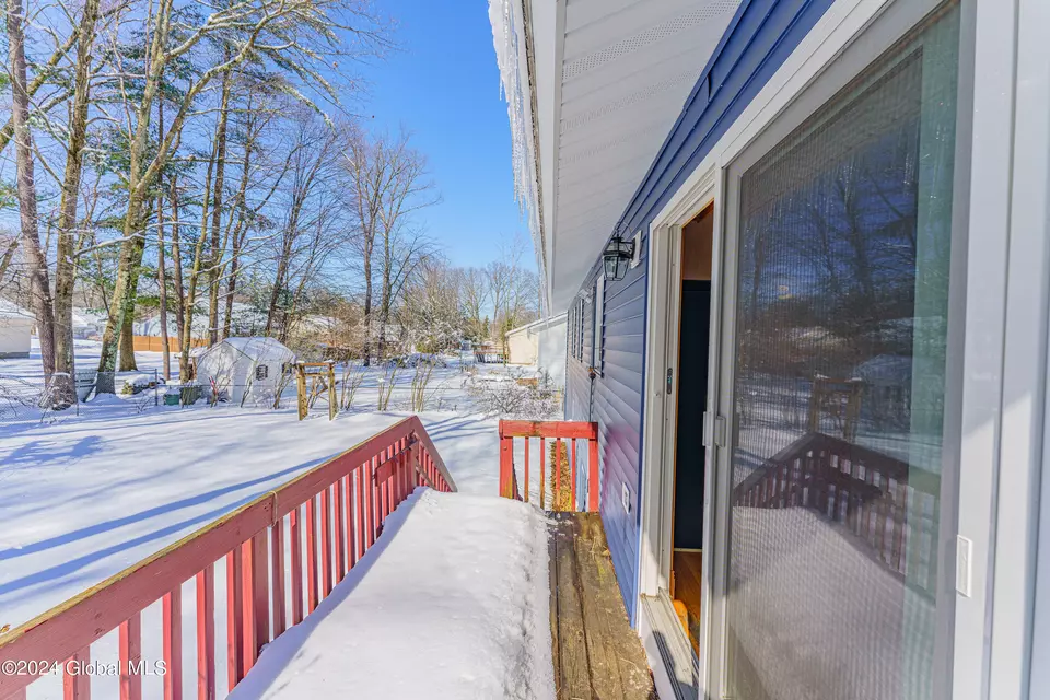 Exterior - 46 Fredericks Rd, Glenville, NY 12302 photo 7 of 7